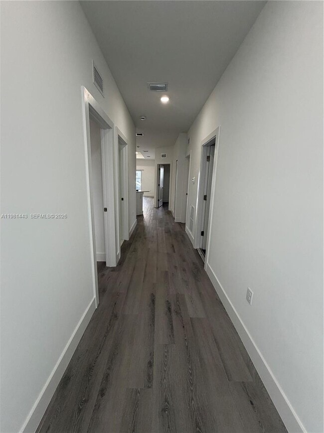 Photo - 723 Ivan Ave S Unit 723