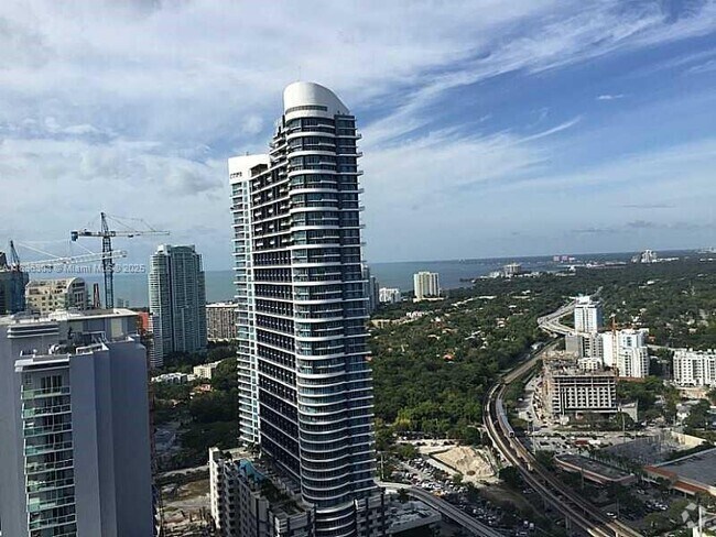 Building Photo - 1100 S Miami Ave Unit 4103 Rental