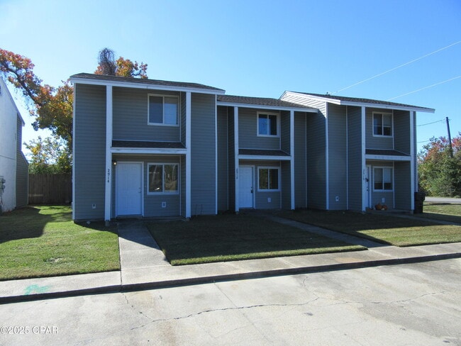 Photo - 2914 Sequoia Ave