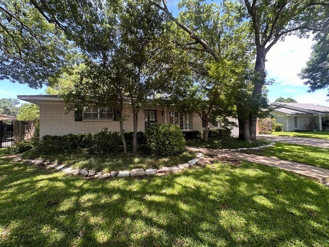 Photo - Overton Park home for Lease