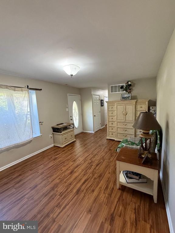Photo - 913 Hampton Way