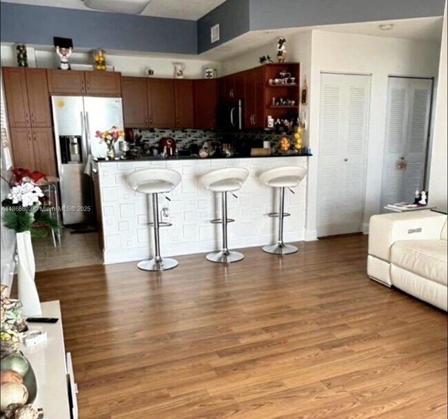 Photo - 8440 SW 8th St Unidad 603A