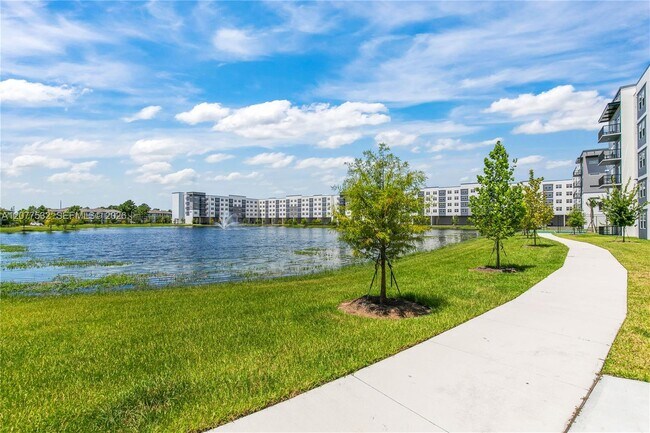 5579 Millennia Park Dr Unit 121