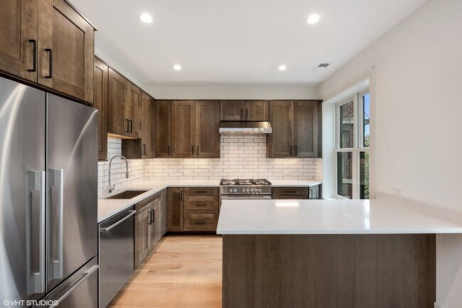 Disposición interior - 1508 W Addison St Unidad 3