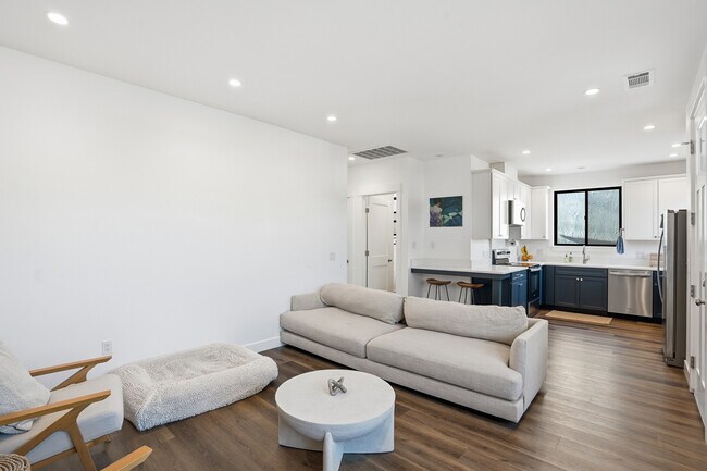 Photo - 259 Almond St