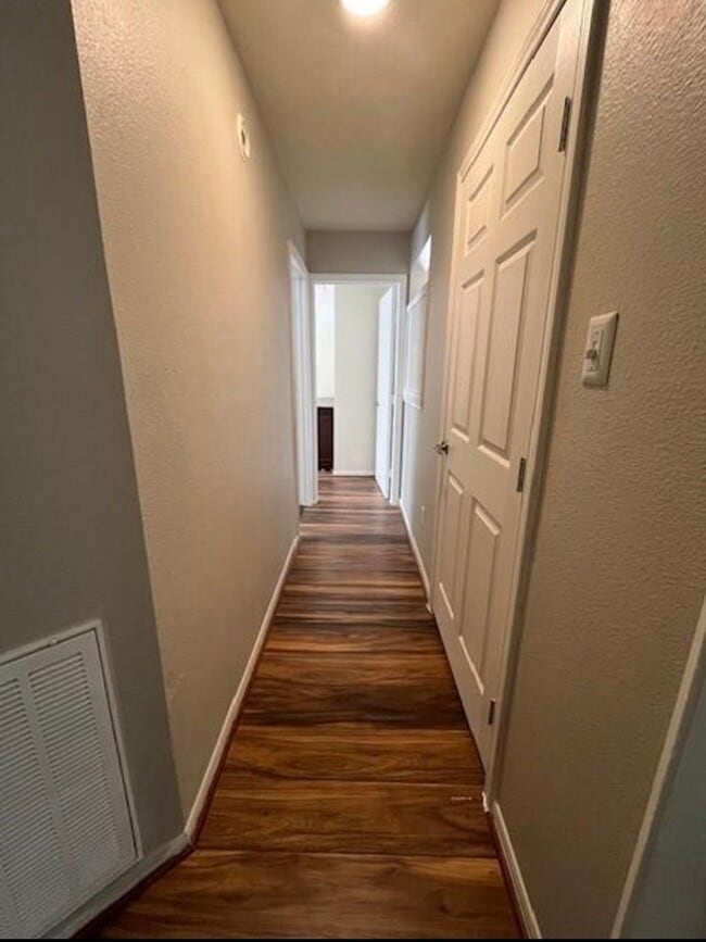 Photo - 7719 Sign St