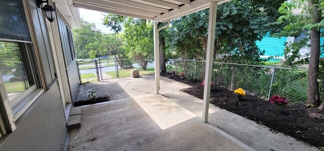 Photo - 4101 NE Winn Rd