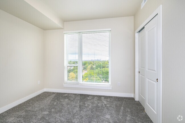 2BR, 2BA - 990SF - Reserve B - Second Bedroom
