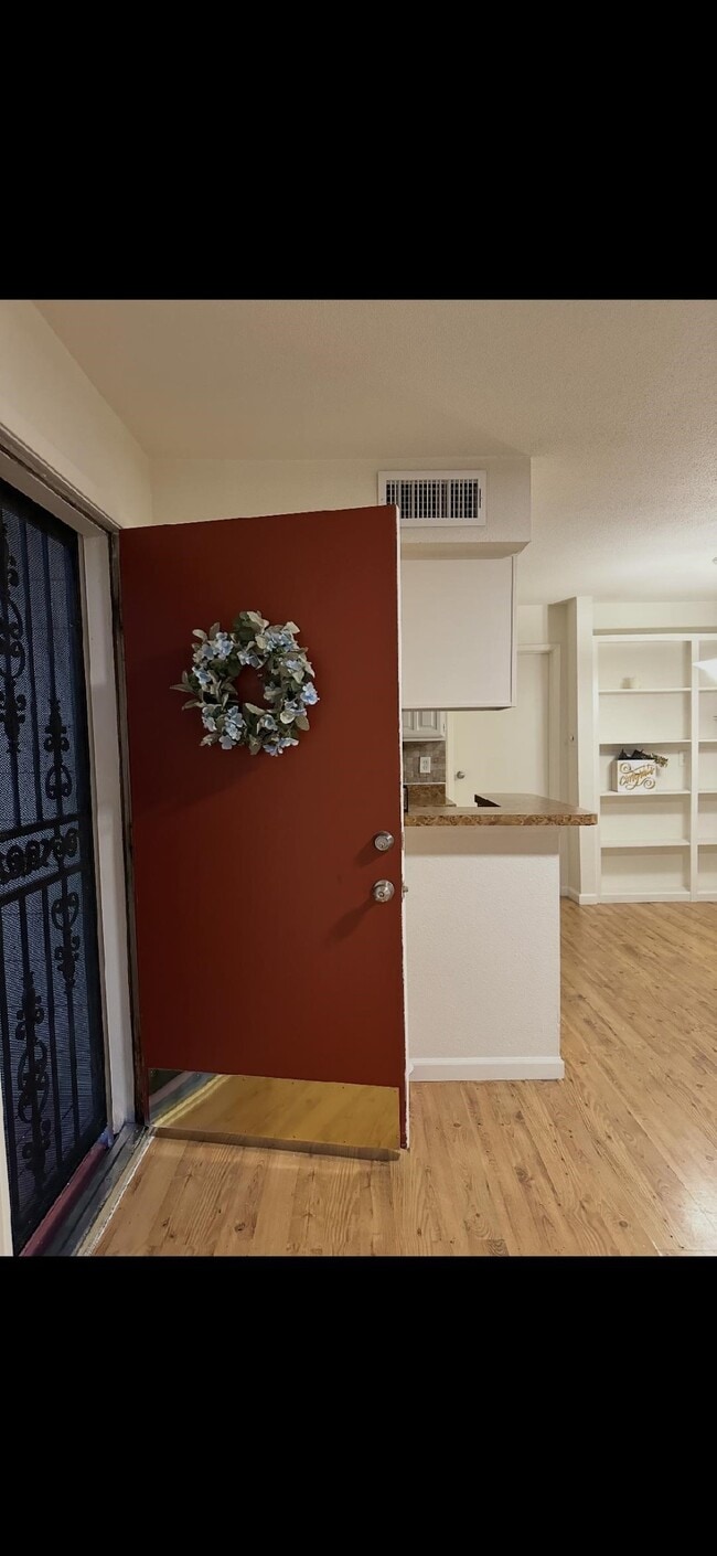 Building Photo - 12955 Woodforest Blvd Unit 47