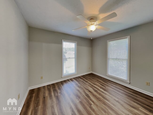 Photo - 1186 Bayridge Dr