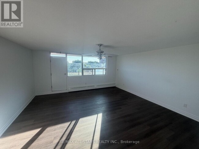 Photo - 180 Markham Rd Unit 603