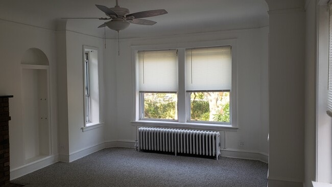 Sala de estar - 7918 Karlov Ave Unidad Floor 2