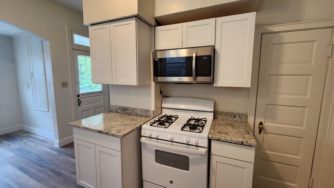 Photo - 2173 Indianola Ave