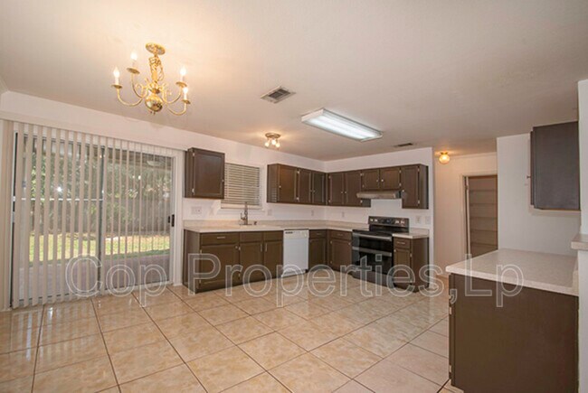 Photo - 7127 Still Holw Dr