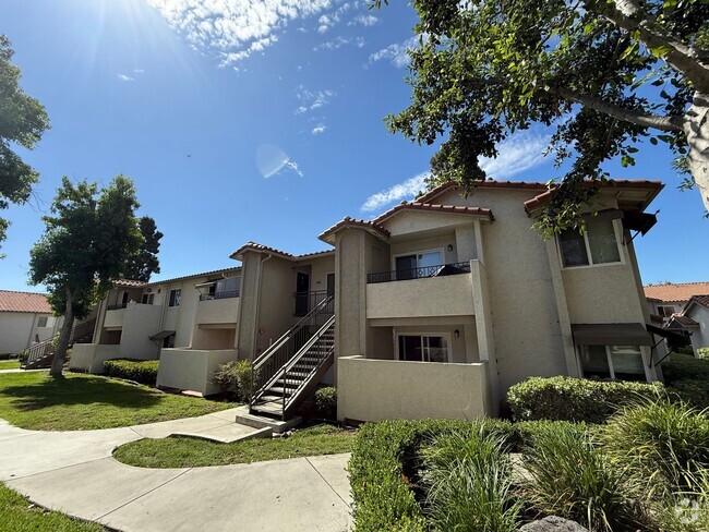 Building Photo - Beautiful 2B/2BA Condo in La Mesa Availabl... Unit 5