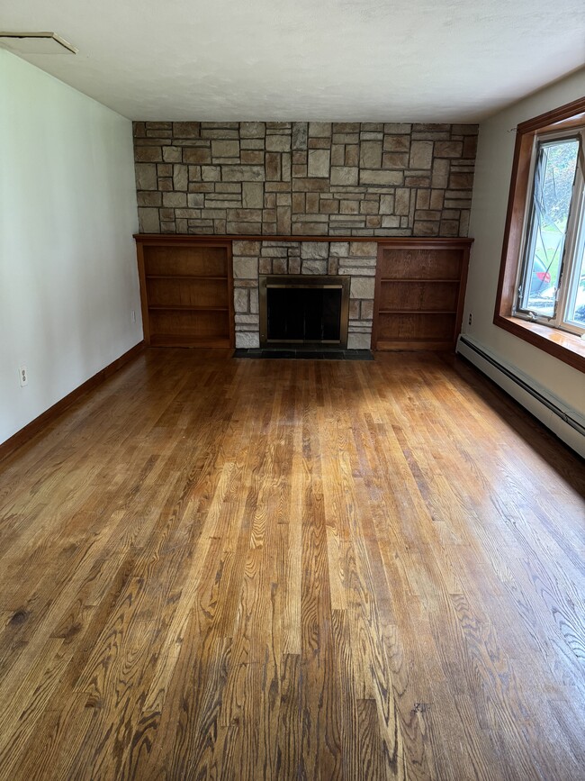 Photo - 92 Rambler St