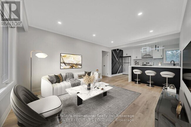 Photo - 234 Stevenson St N