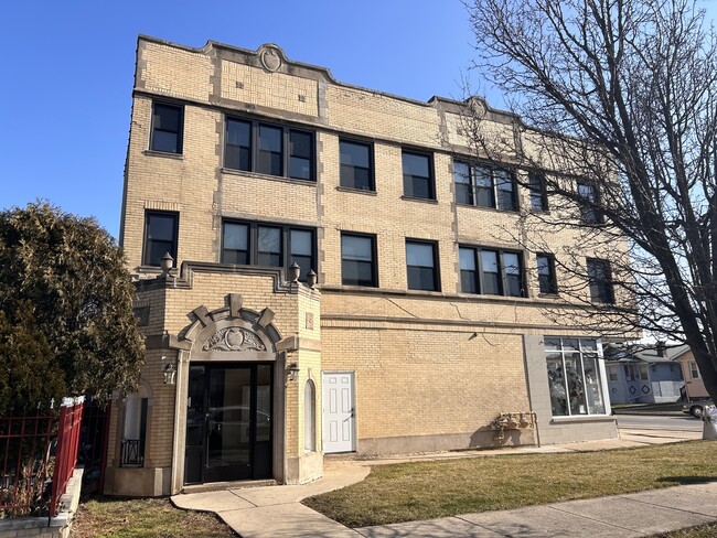 Building Photo - 2801 N Keating Ave Unit 309 Rental