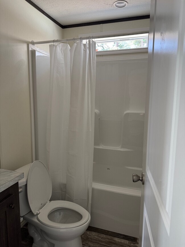 Photo - 7 Saratoga Dr