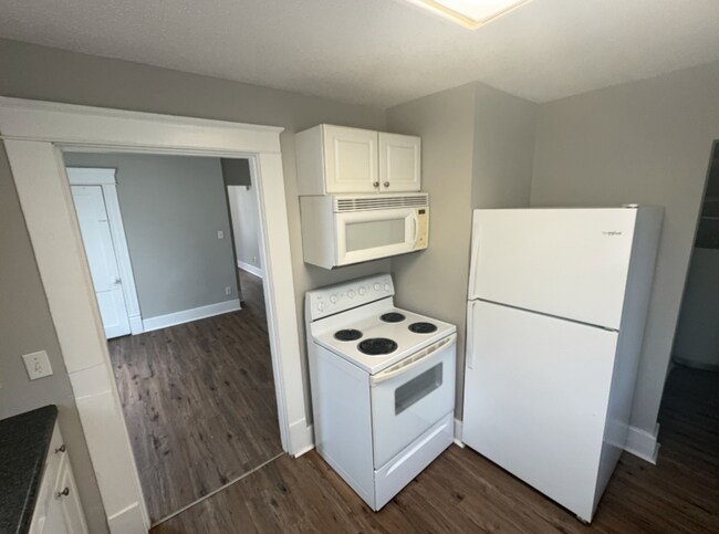 Photo - 2413 Stuart St