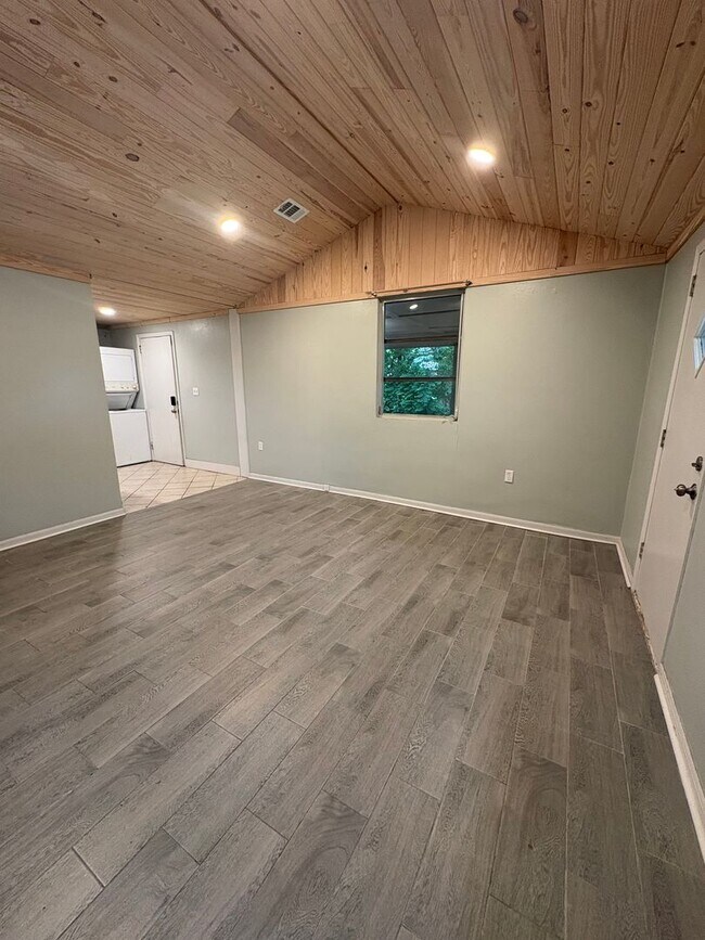 Photo - Renovated 2BR Ranch Near UGA in Bogart/Cleveland Road Area