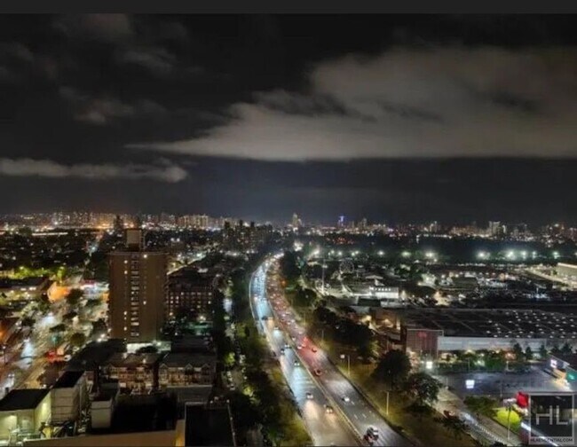 Photo - Cropsey Avenue Unidad 17D