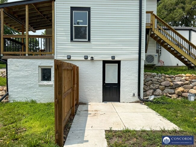 Photo - 3210 S 48th St Unidad #3