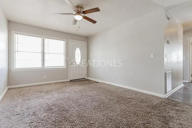 Photo - 2938 Urban Ave