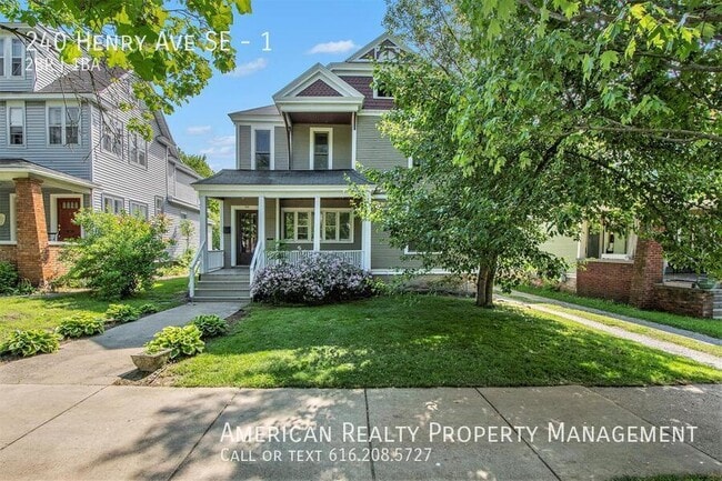 Building Photo - 240 Henry Ave SE Unit 1