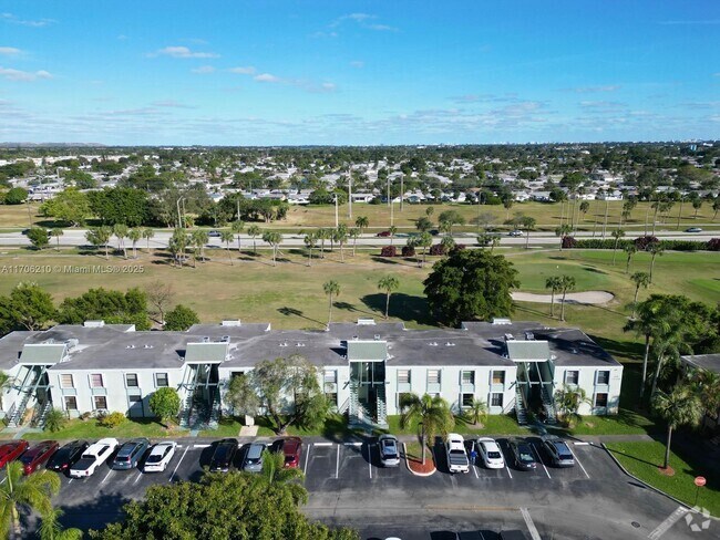 Building Photo - 7350 NW 18th St Unit 208 Rental
