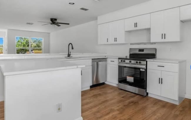 Photo - 1143 Joel Blvd