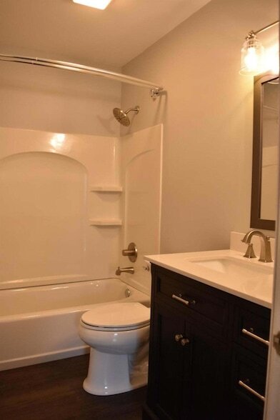 Photo - 351 Maple St