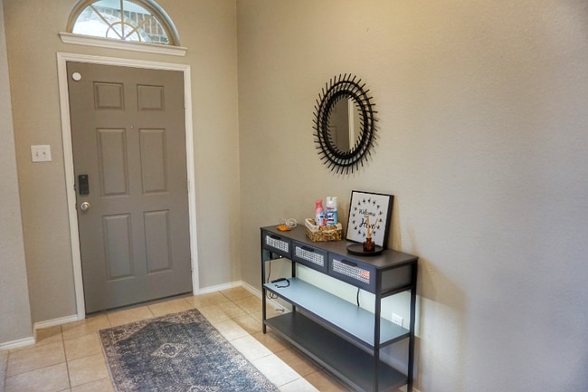 Photo - 9412 Caliente Dr