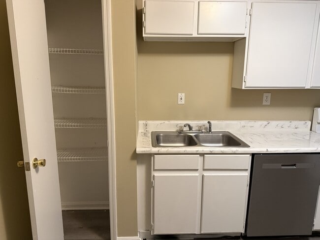 Photo - 2632a 7th St SE