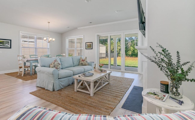 Photo - 905 Mildred Ct