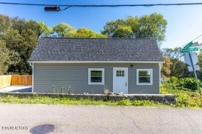 Photo - 128 Pickering St