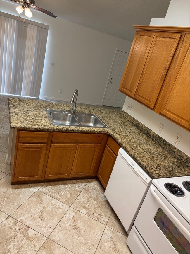 Photo - 4401 Longshore Dr