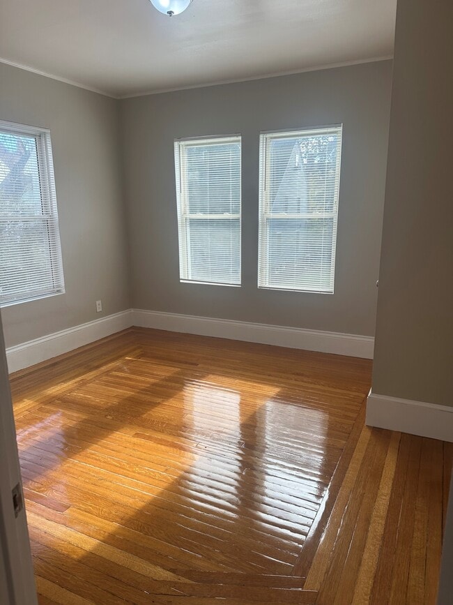 Photo - 33 Algonquin St Unit 2