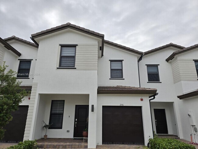 Building Photo - 256 SW 159th Ter Rental