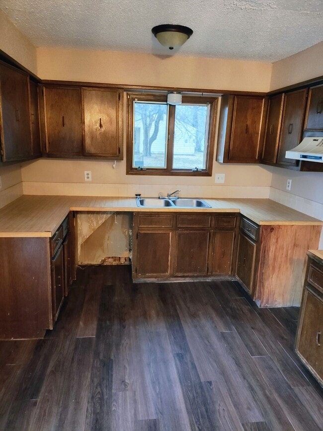 Photo - 1351 S Edwards St