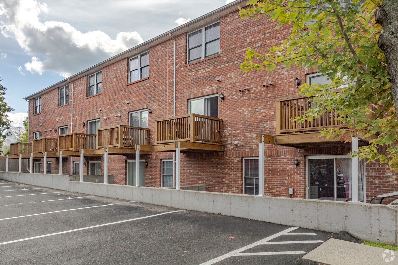 52 Main St - Harrison Square