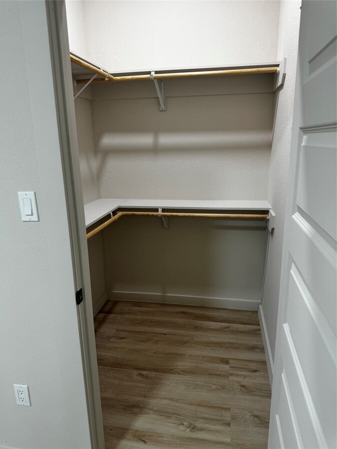 Photo - 9713 Cargill St