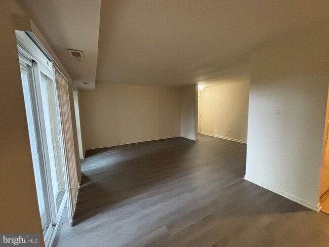 Building Photo - 6149 Edsall Rd Unit A