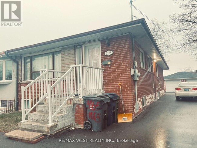Photo - 3165 Weston Rd