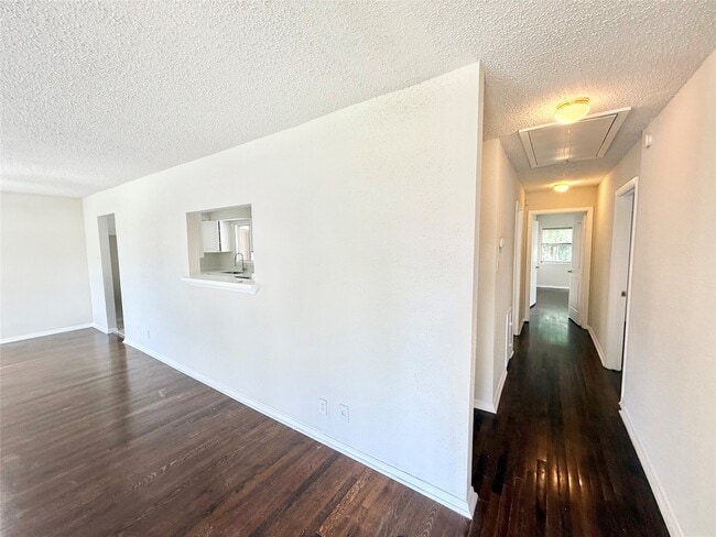 Photo - 5315 Newkirk Ln