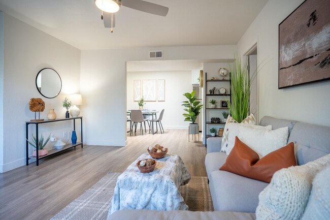 1408 Casitas at Palm Valley