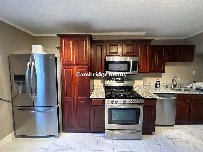 Building Photo - 20 Linden St Unit 1A