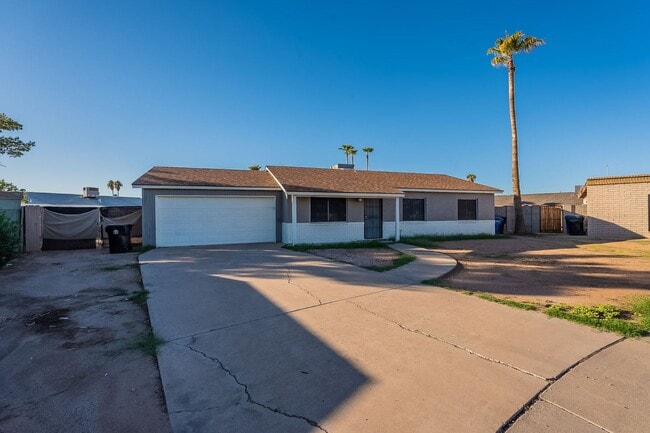 Photo - Cul-de-sac Single level Home!