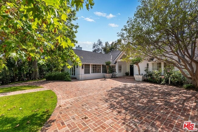 Photo - 797 Amalfi Dr House