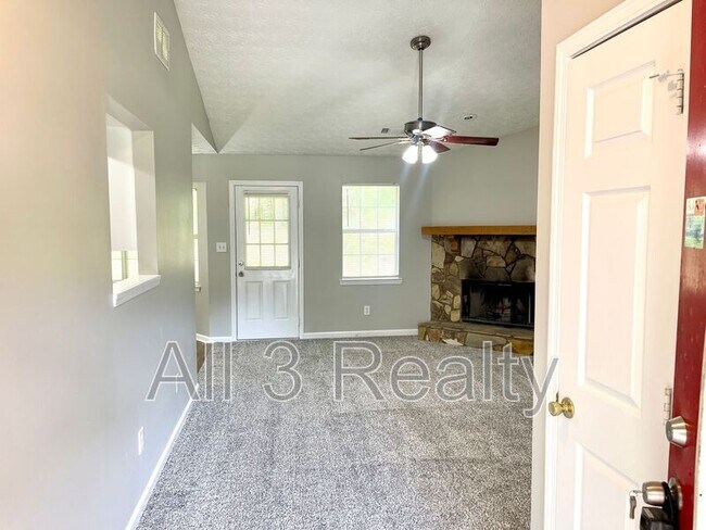 Photo - 215 Mountain Ridge